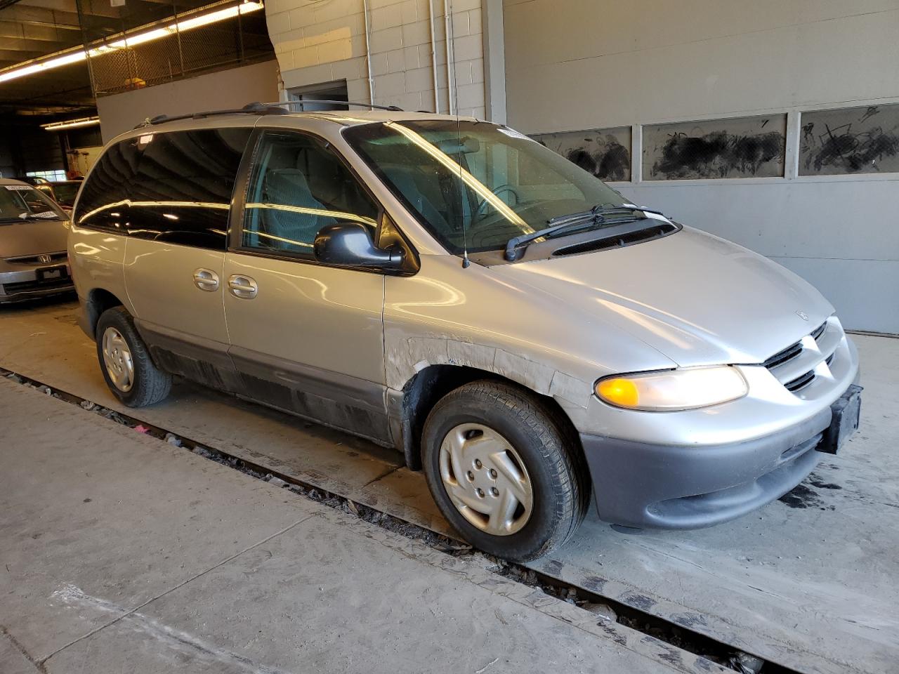 2B4GP45G5YR793866 2000 Dodge Caravan Se