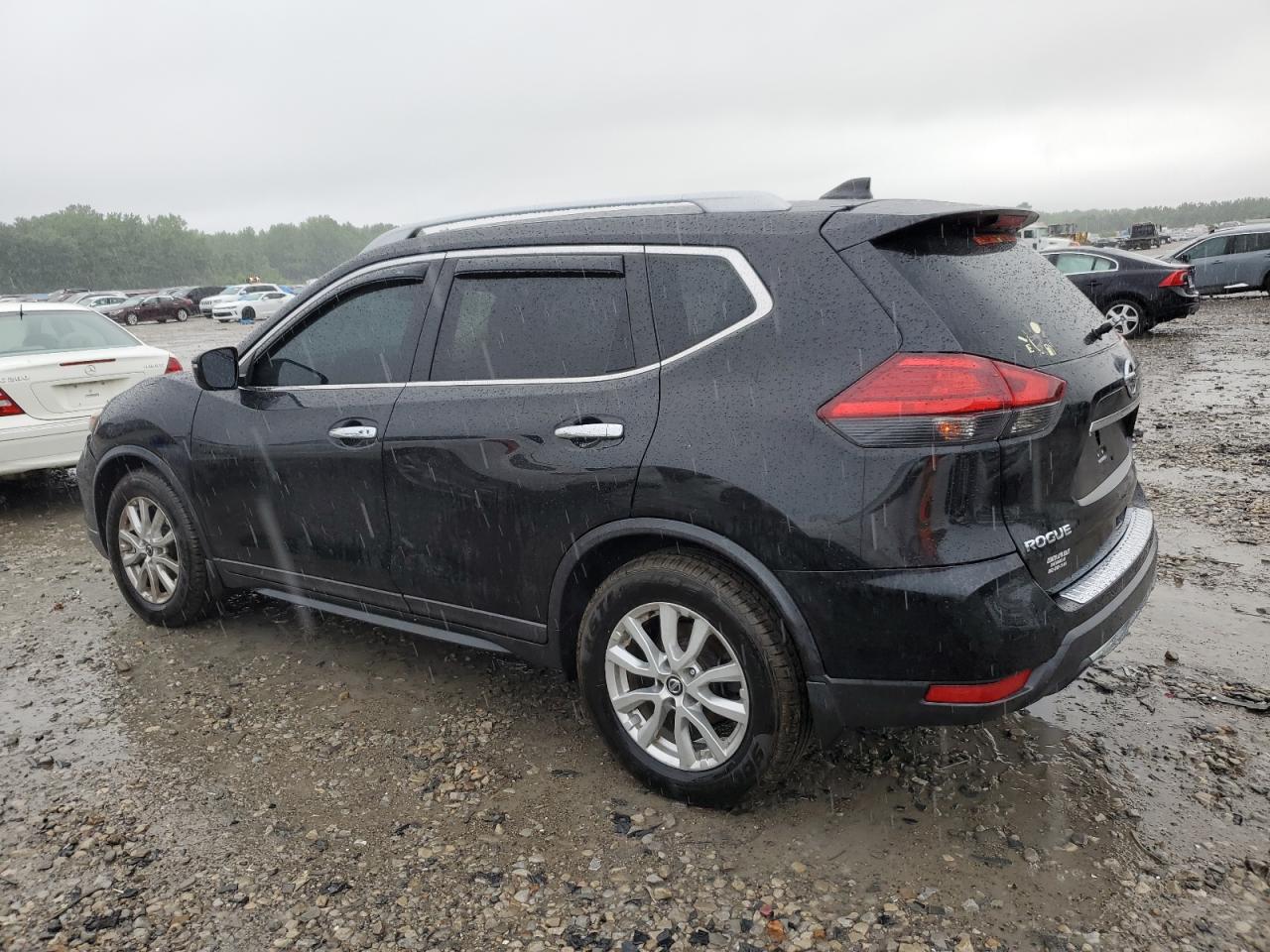 2017 Nissan Rogue S vin: 5N1AT2MT8HC847978