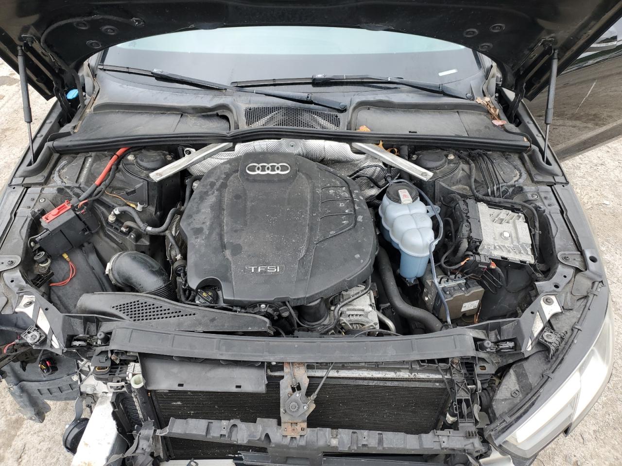 WAUANAF40HN022825 2017 Audi A4 Premium