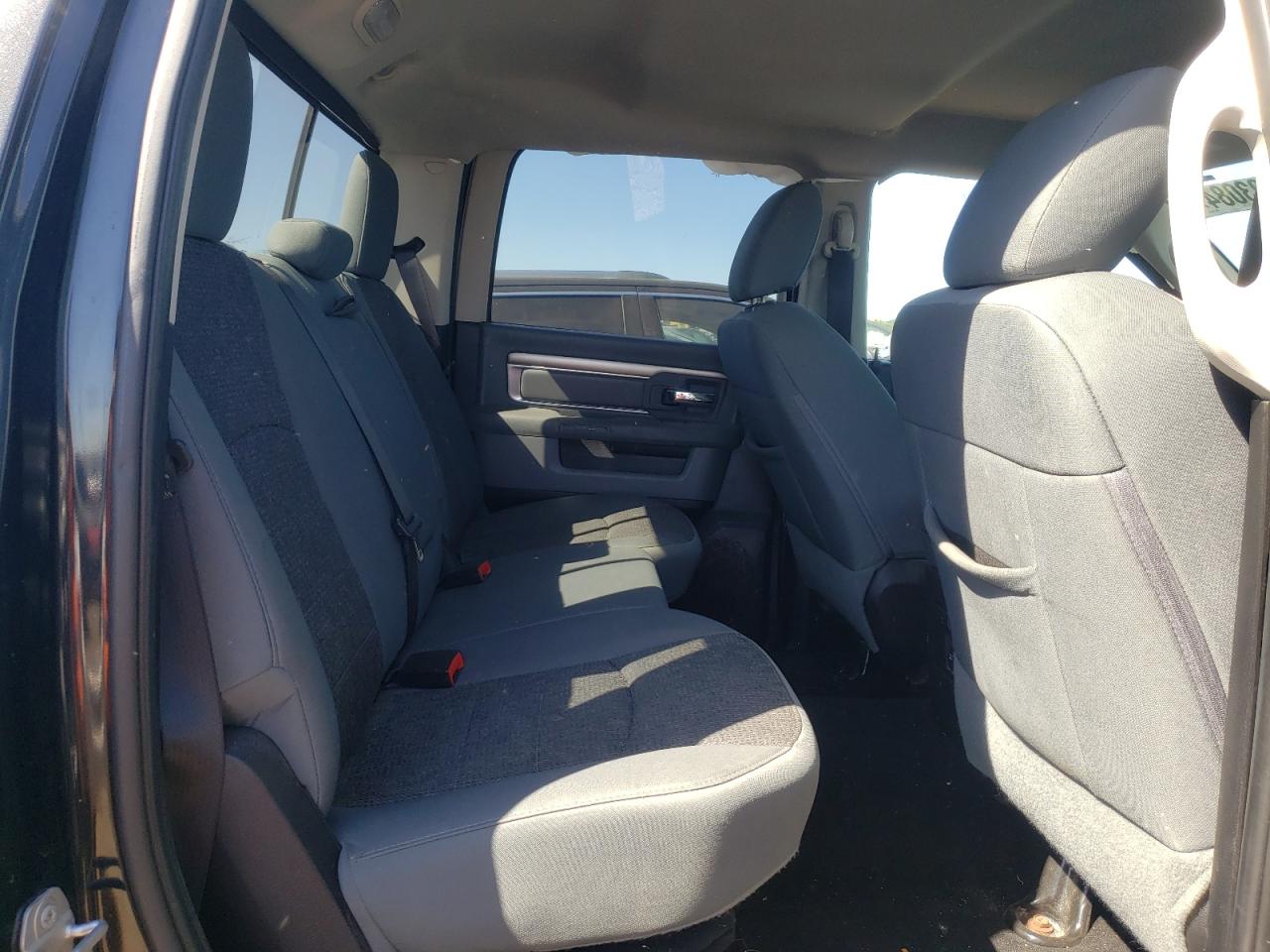 1C6RR7LT5GS252523 2016 Ram 1500 Slt