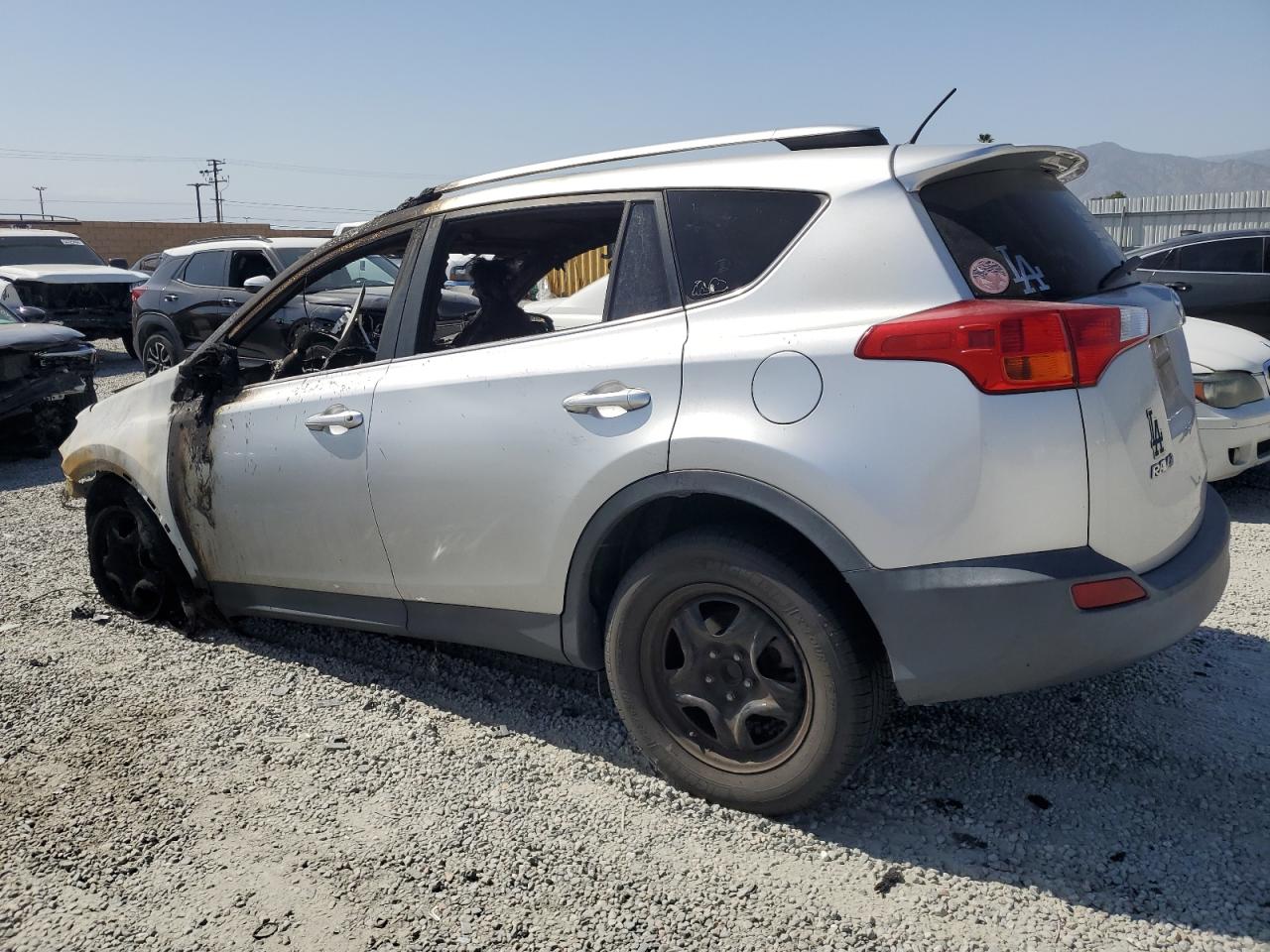 JTMZFREV5FJ025607 2015 Toyota Rav4 Le