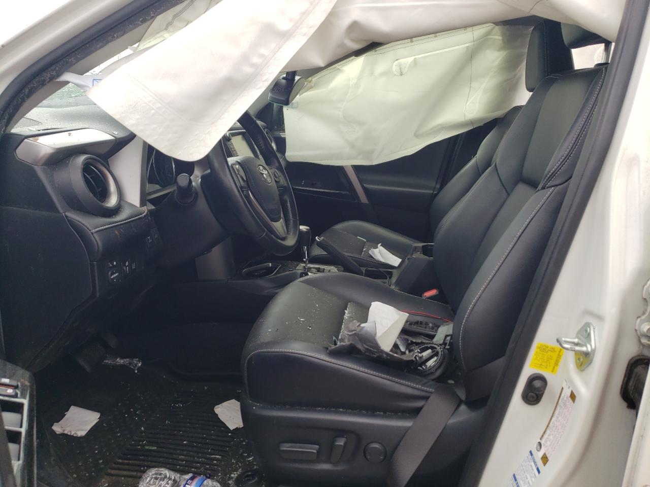 JTMDFREV9HJ161588 2017 Toyota Rav4 Limited