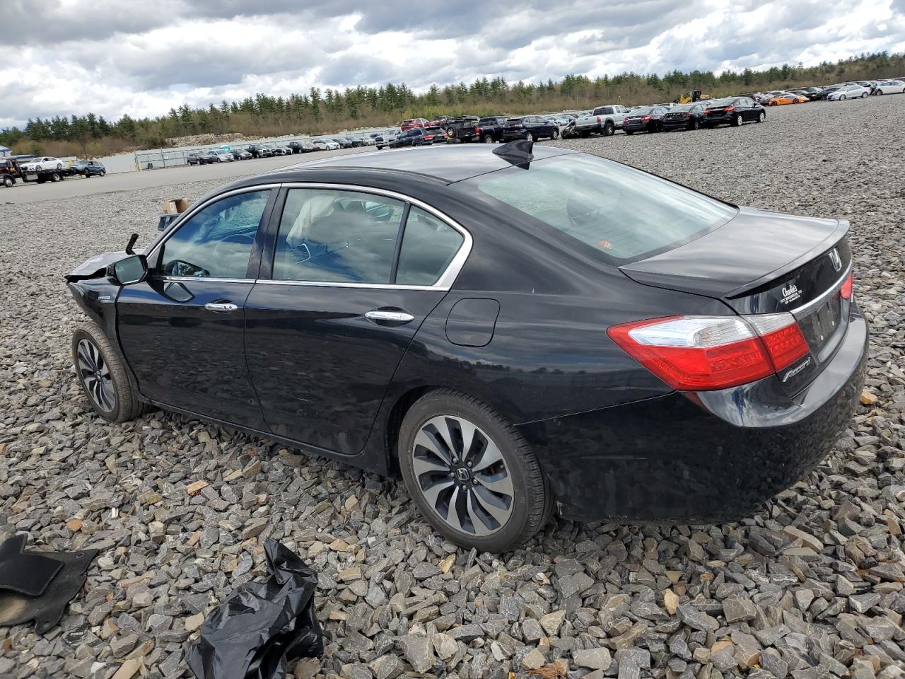 1HGCR6F33FA010761 2015 Honda Accord Hybrid