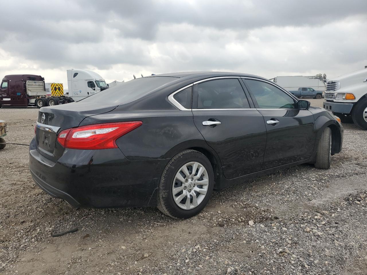 1N4AL3AP8HN331020 2017 Nissan Altima 2.5