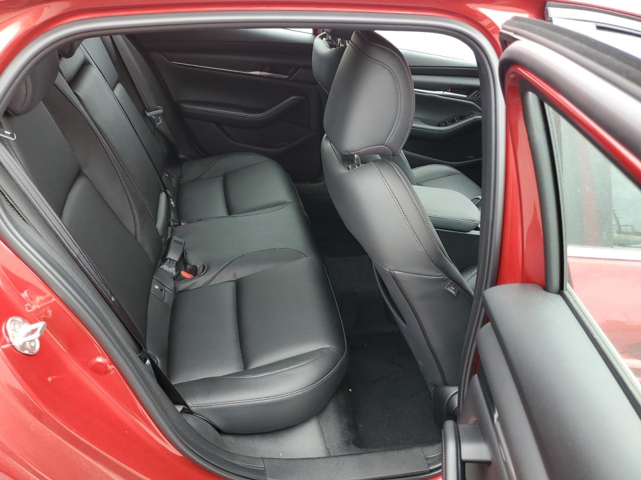 JM1BPAKL4M1403769 2021 Mazda 3 Select