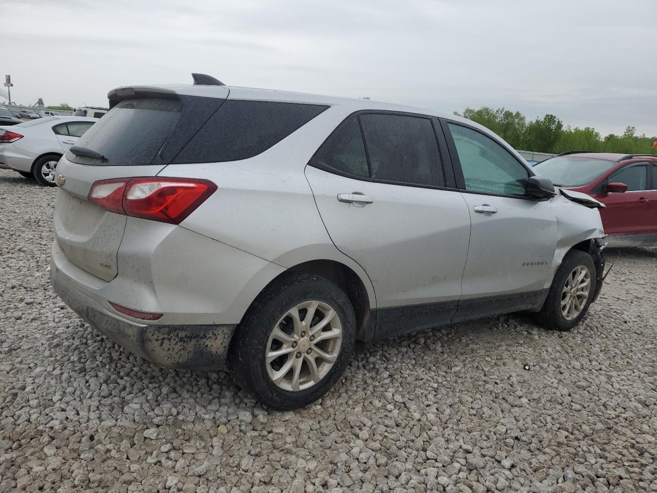 2GNAXREV6J6319279 2018 Chevrolet Equinox Ls