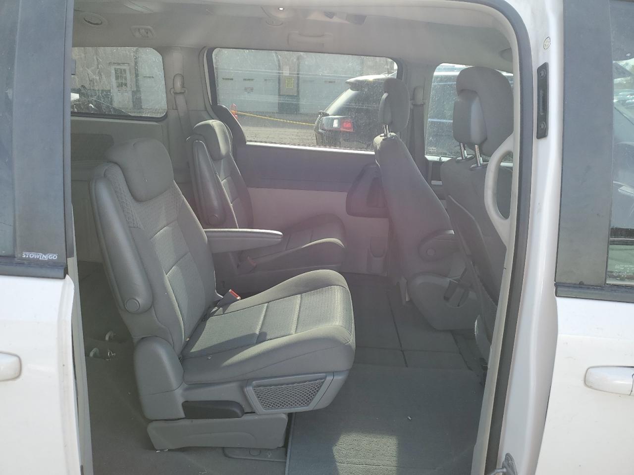 2D4RN6DX2AR389513 2010 Dodge Grand Caravan Crew