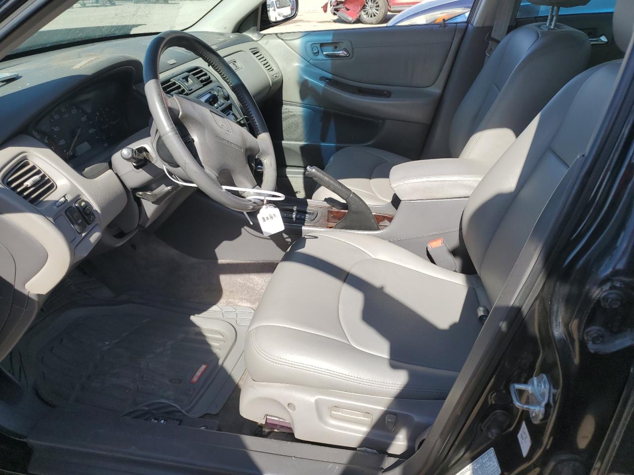 1HGCG1659YA027173 2000 Honda Accord Ex