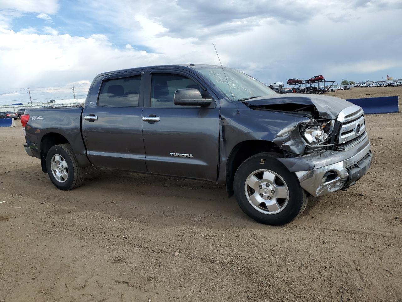 5TFDW5F14DX302806 2013 Toyota Tundra Crewmax Sr5