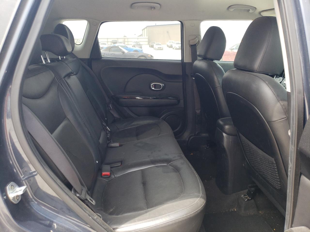 KNDJX3A58G7291909 2016 Kia Soul !