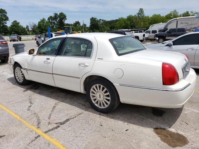 2003 Lincoln Town Car Signature VIN: 1LNHM82W93Y622105 Lot: 56609264