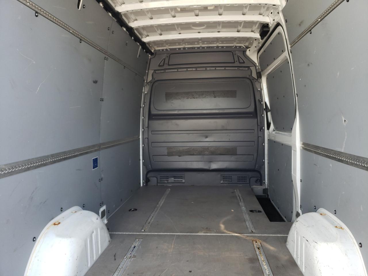 WD3PE7DC4E5942215 2014 Mercedes-Benz Sprinter 2500