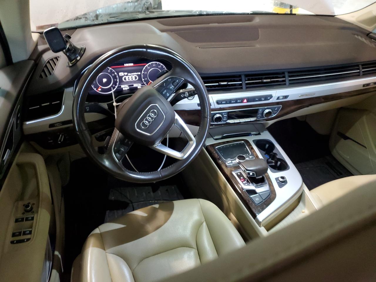 WA1LHAF78JD027970 2018 Audi Q7 Premium Plus