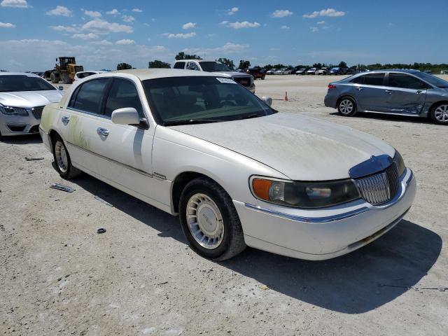 2001 Lincoln Town Car Executive VIN: 1LNHM81W61Y734360 Lot: 56165314