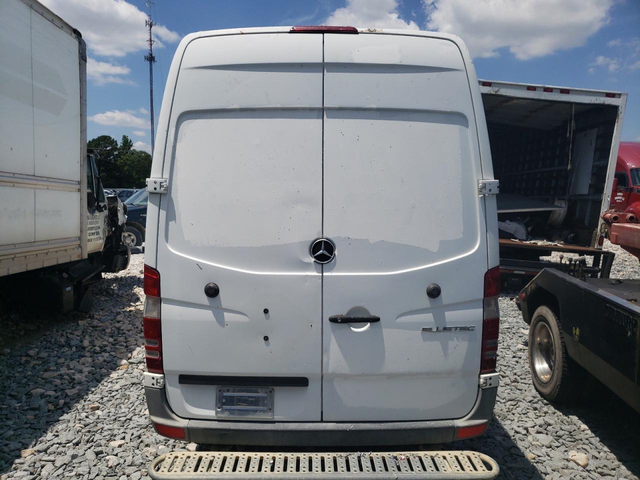 WD3PE8DE8E5899179 2014 Mercedes-Benz Sprinter 2500