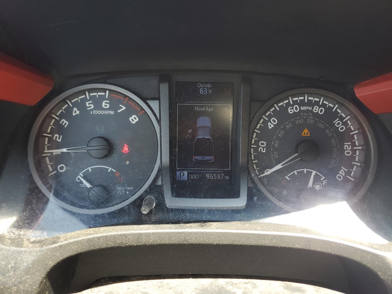 3TMCZ5AN1JM143144 2018 Toyota Tacoma Double Cab