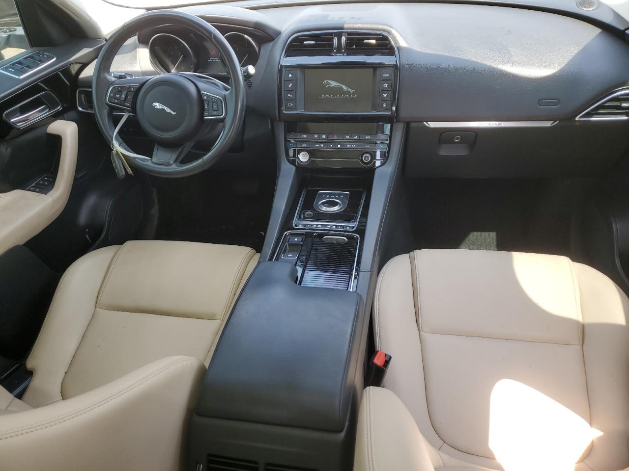 SADCJ2FN2JA237193 2018 Jaguar F-Pace Premium
