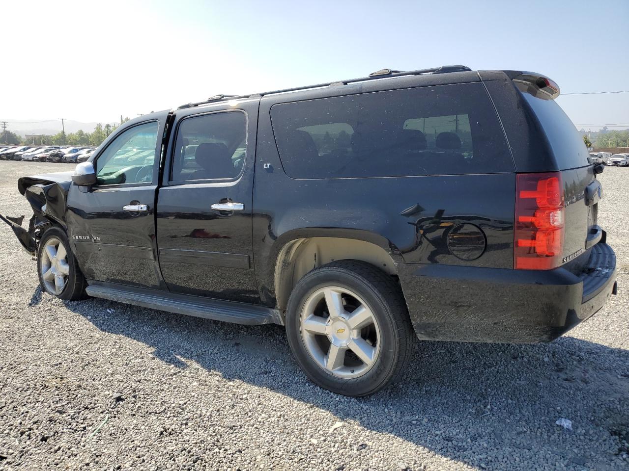 1GNSKJE70ER145256 2014 Chevrolet Suburban K1500 Lt