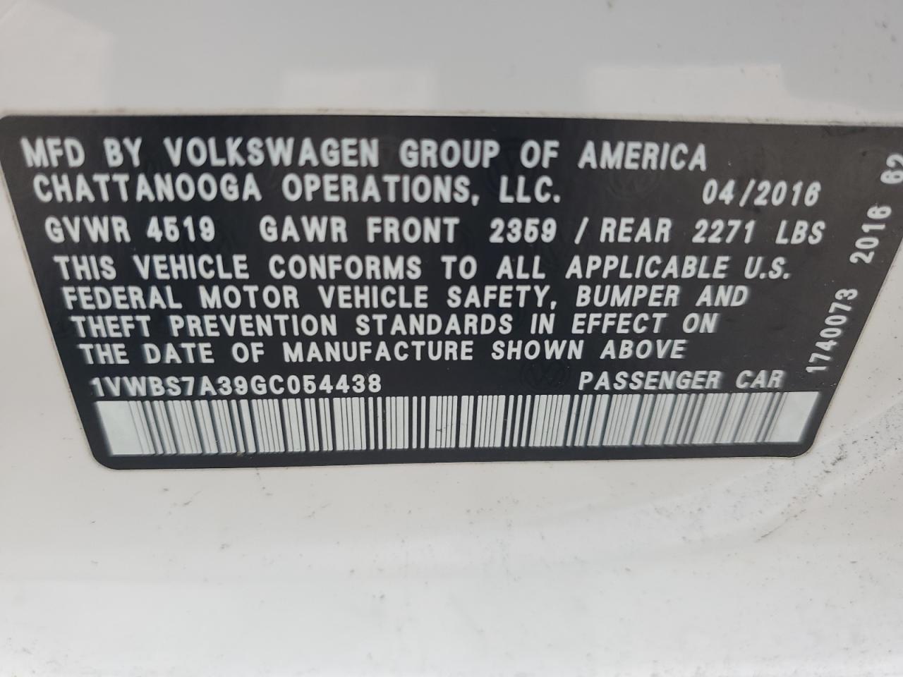 1VWBS7A39GC054438 2016 Volkswagen Passat Se