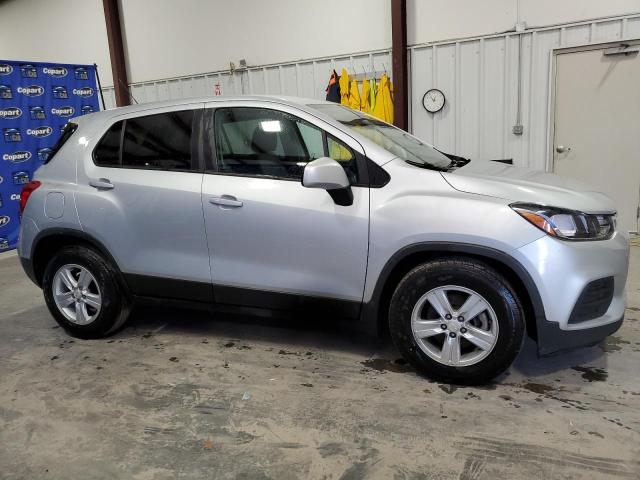 3GNCJKSB0LL330725 Chevrolet Trax LS 4