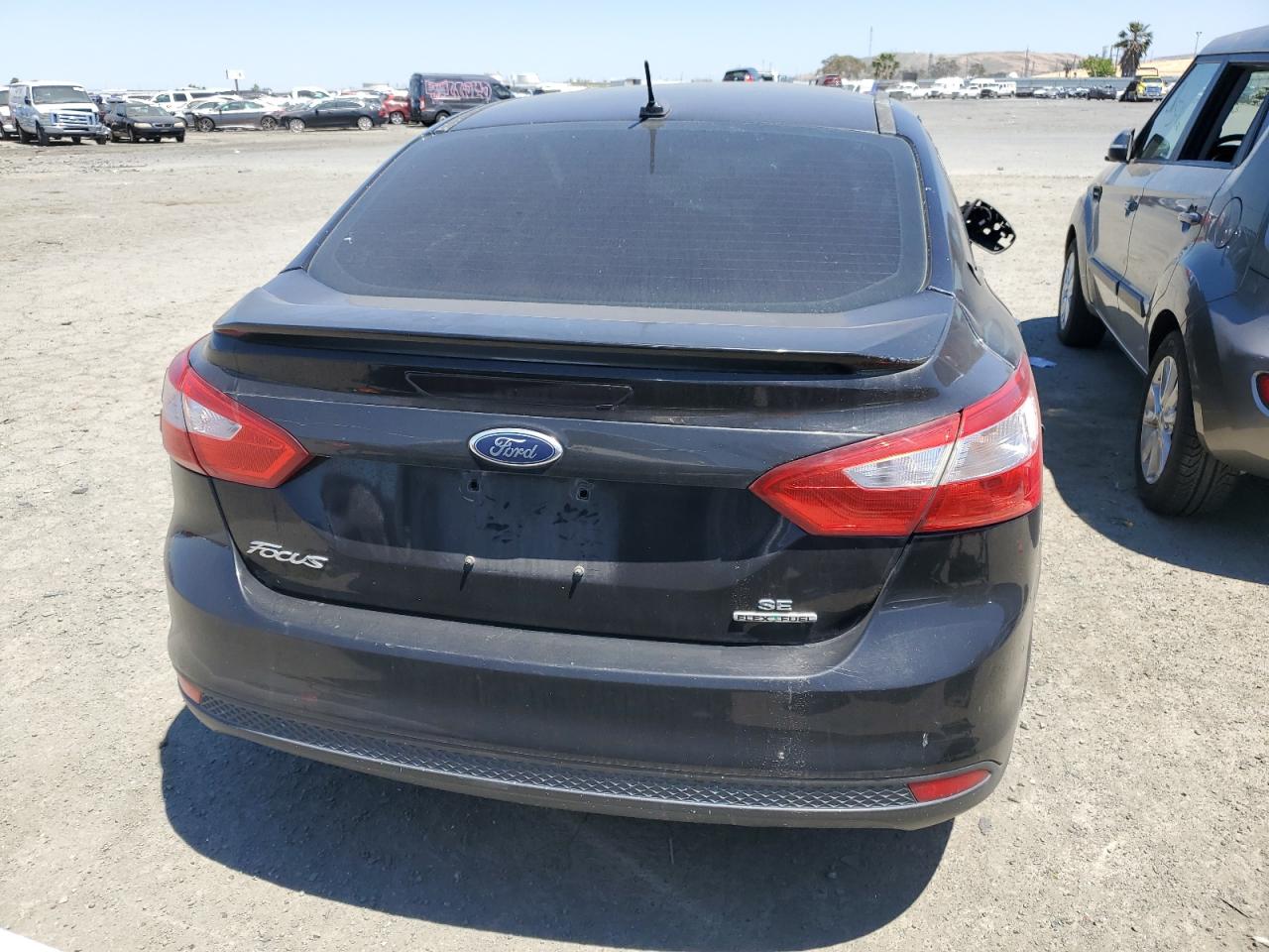 1FAHP3F25CL466508 2012 Ford Focus Se