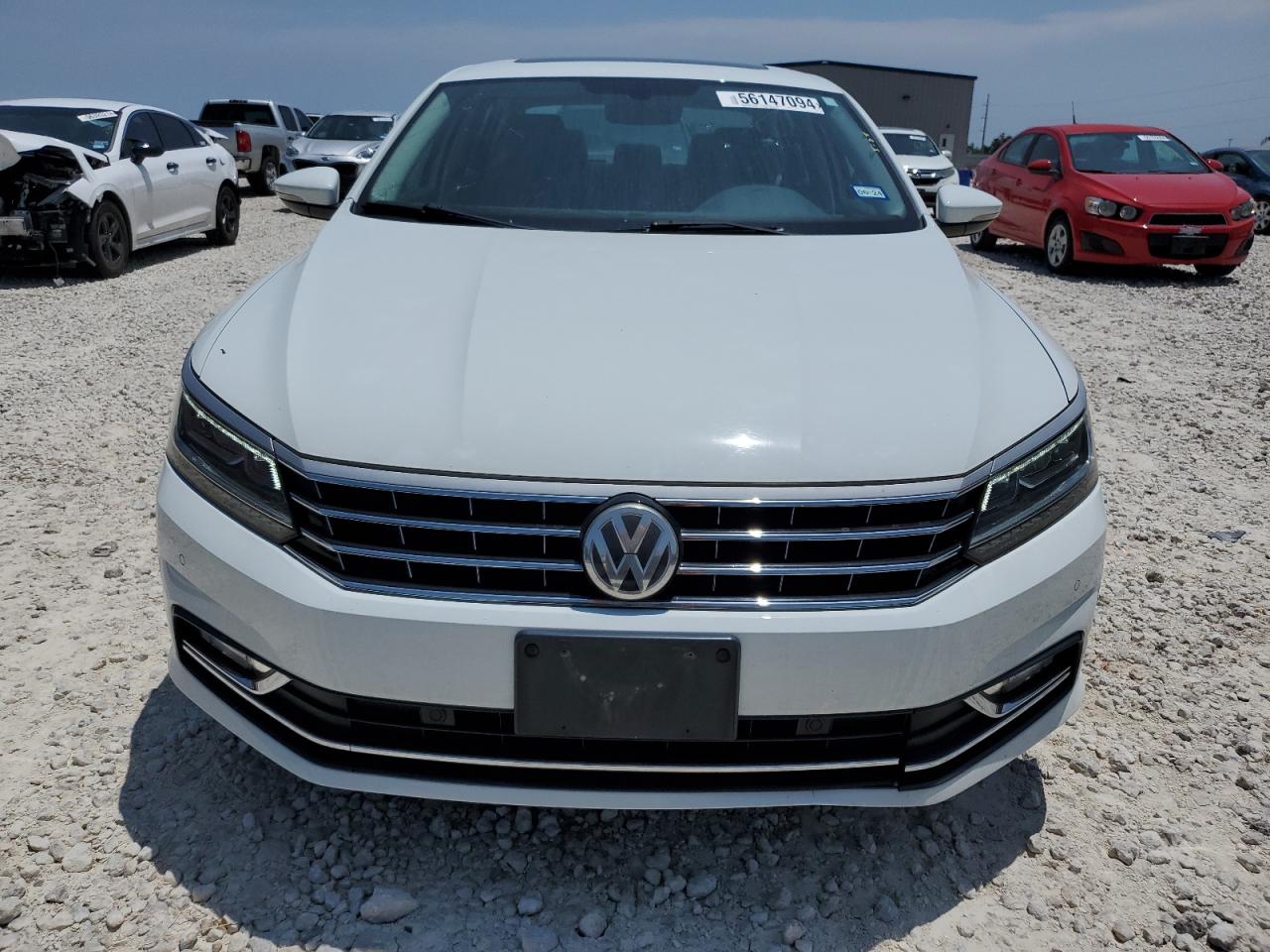 1VWHM7A31HC047957 2017 Volkswagen Passat Se