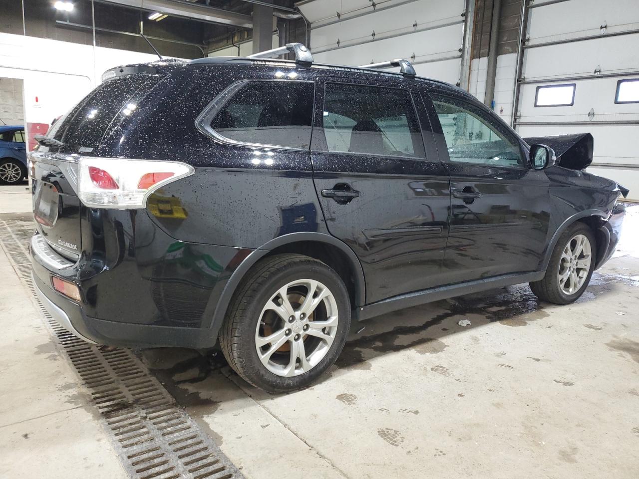 JA4AZ3A34FZ002644 2015 Mitsubishi Outlander Se