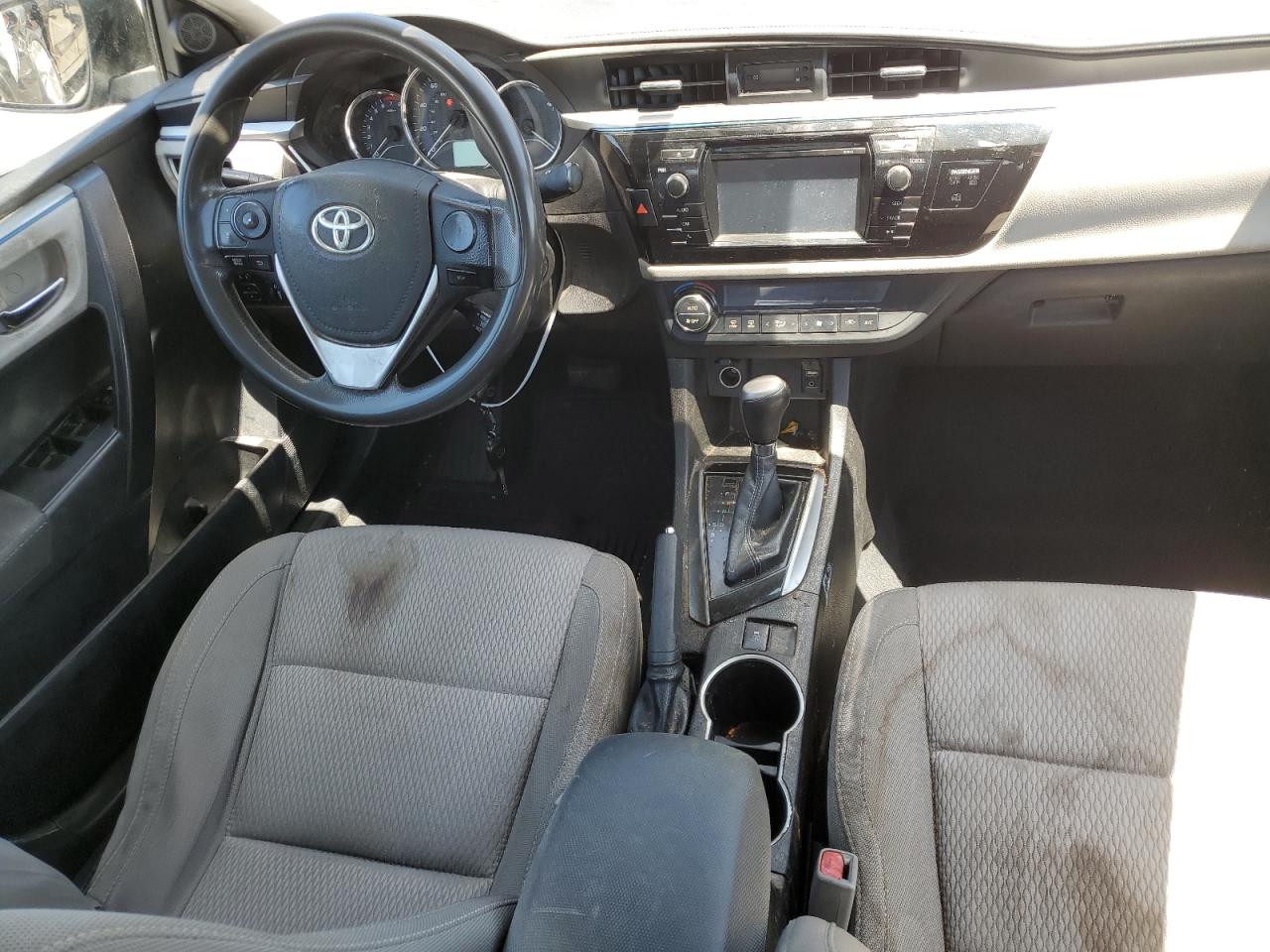 2015 Toyota Corolla L vin: 5YFBURHE4FP262670