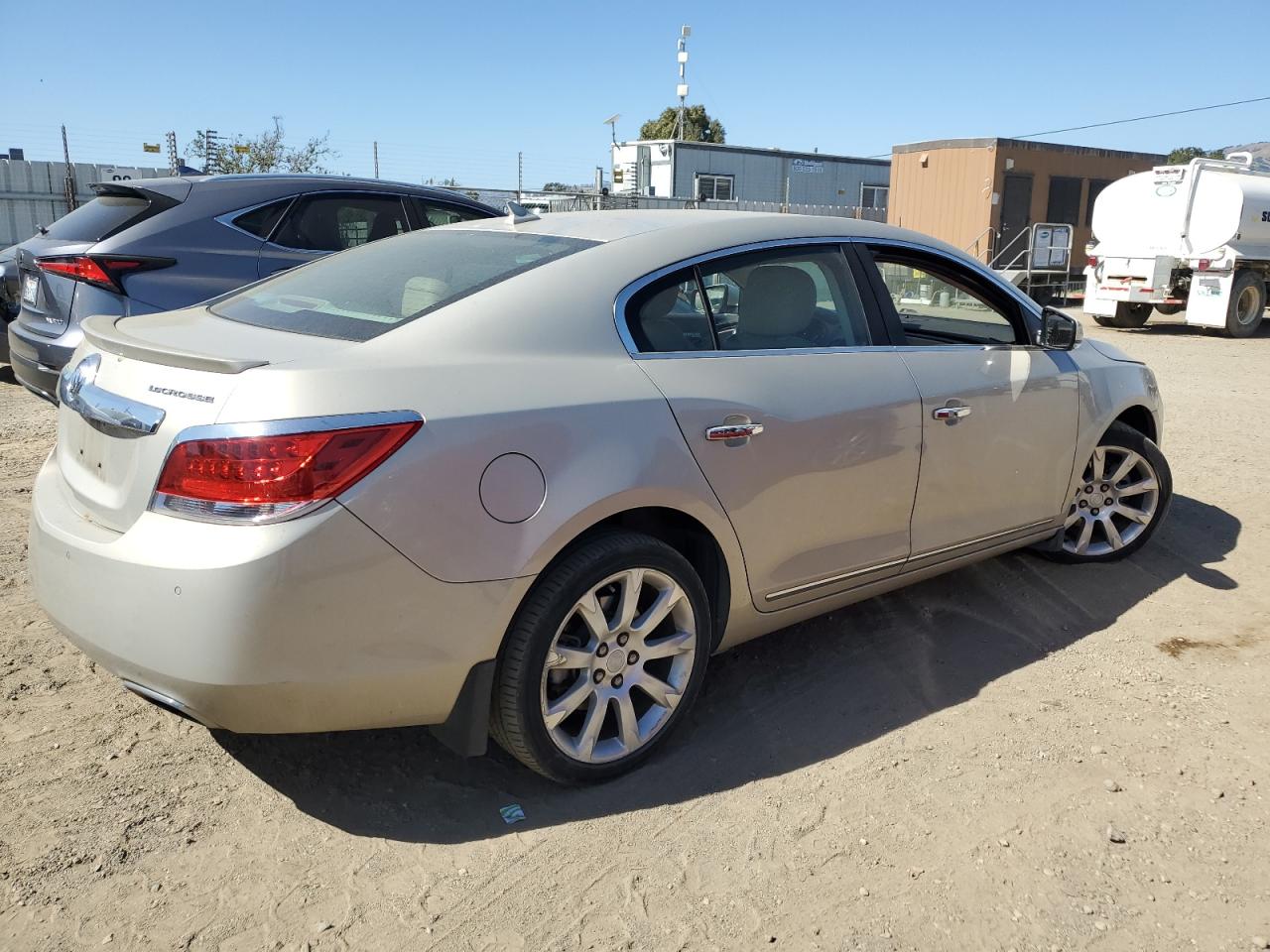 2012 Buick Lacrosse Touring vin: 1G4GJ5G33CF340801