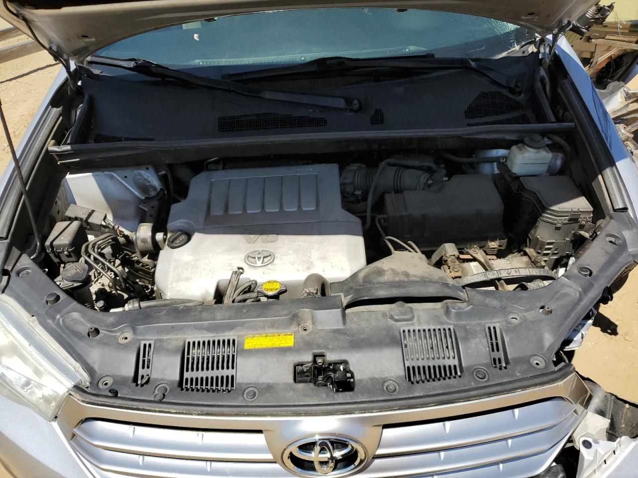 5TDZK3EH8CS083437 2012 Toyota Highlander Base