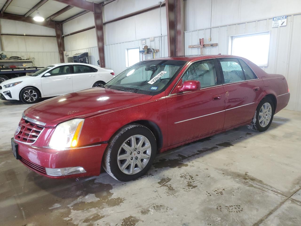 1G6KH5E65BU135548 2011 Cadillac Dts Premium Collection