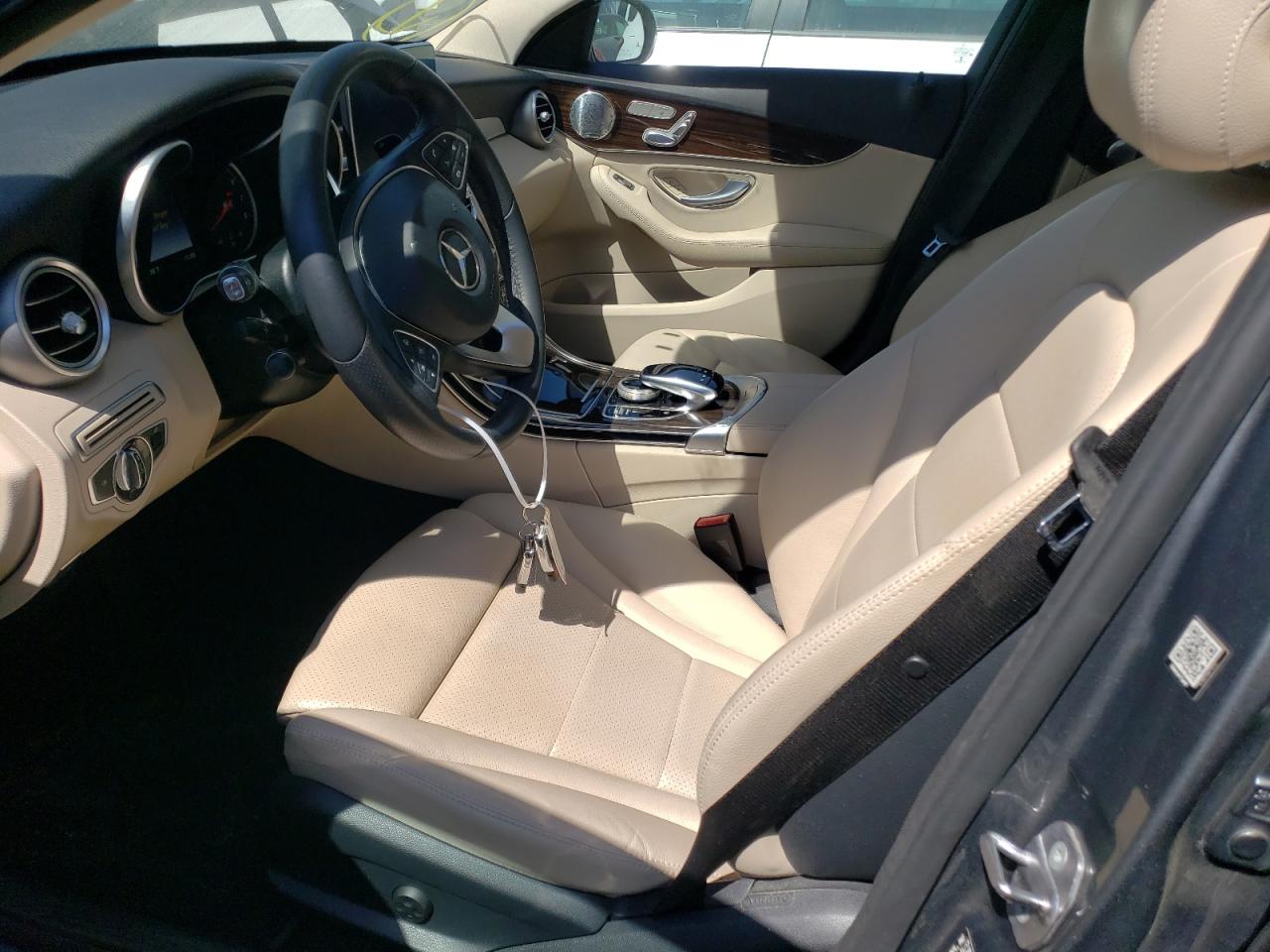 55SWF4JB1HU209470 2017 Mercedes-Benz C 300