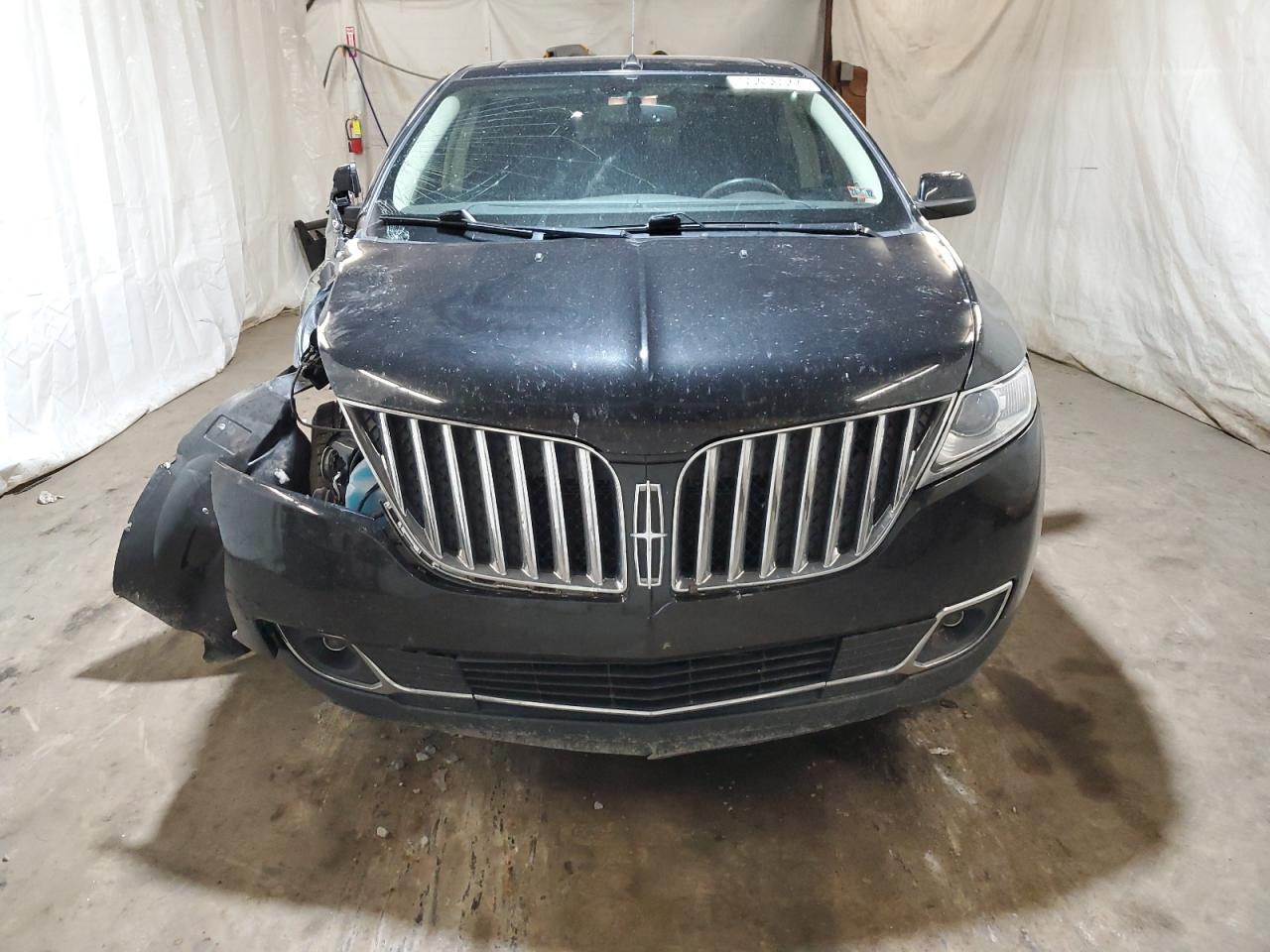 2LMDJ8JK2BBJ20896 2011 Lincoln Mkx