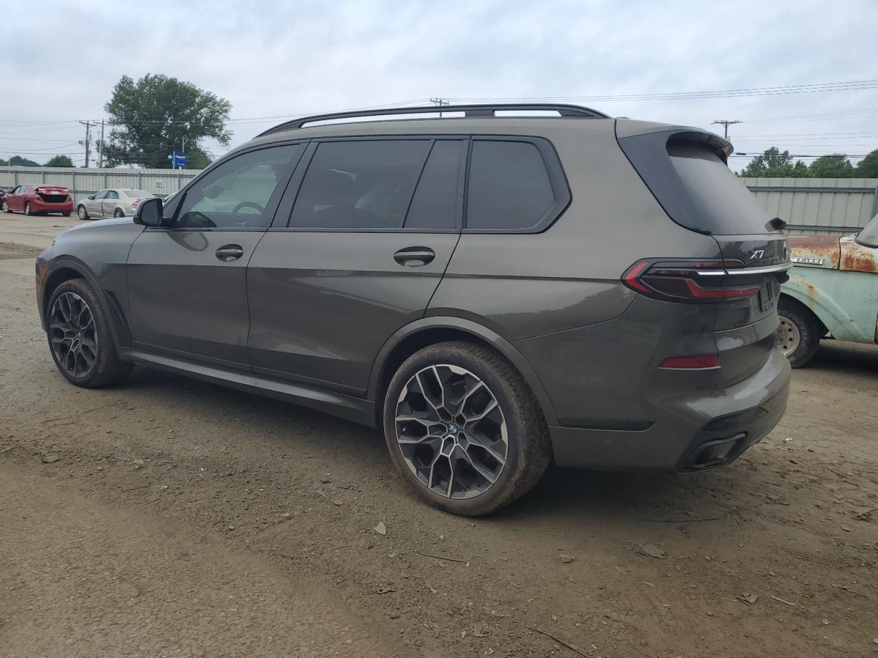 5UX23EM08P9R21930 2023 BMW X7 xDrive40I