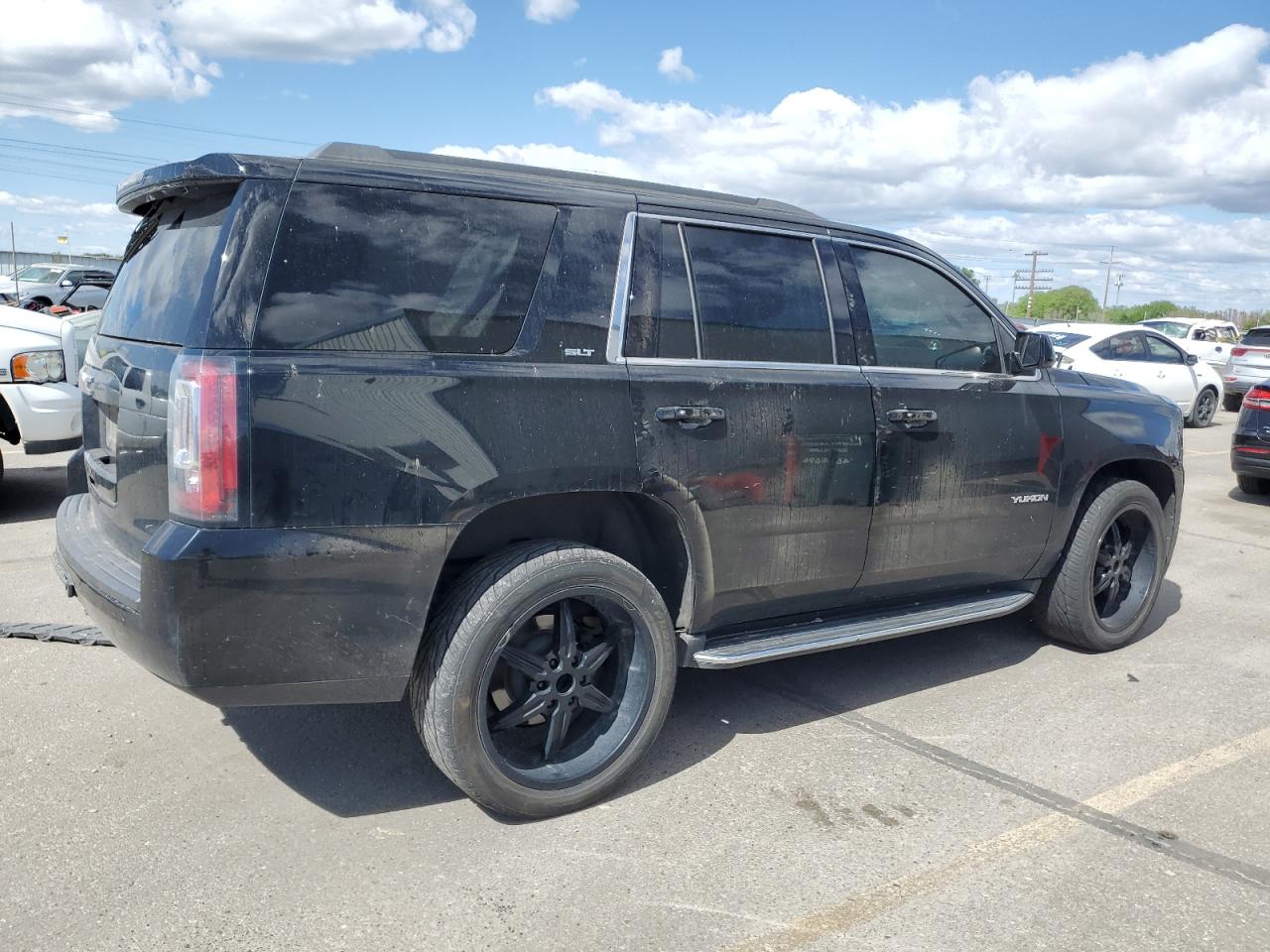 2018 GMC Yukon Slt vin: 1GKS1BKC0JR196080