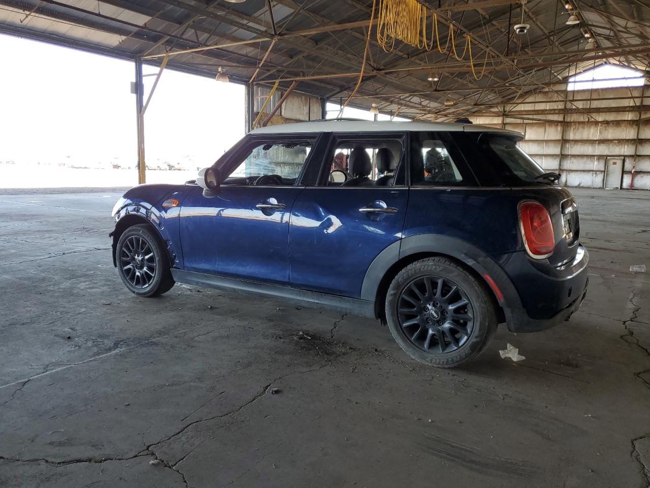 2016 Mini Cooper vin: WMWXU1C54G2D10232