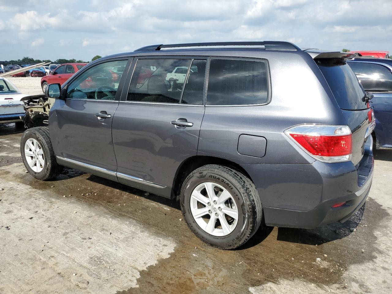 5TDZK3EH4DS128293 2013 Toyota Highlander Base