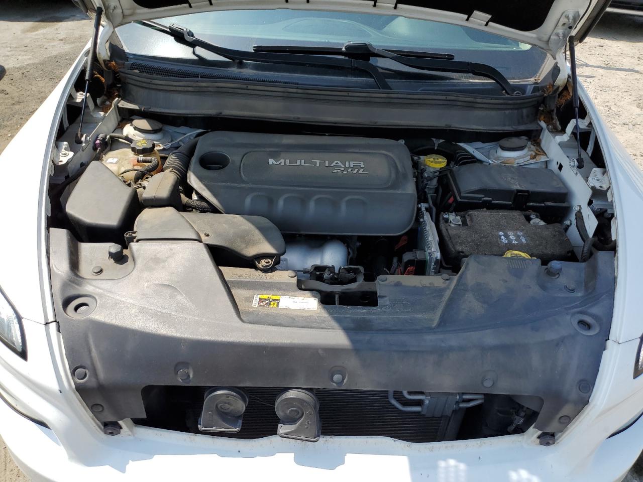 1C4PJLCB9JD553279 2018 Jeep Cherokee Latitude