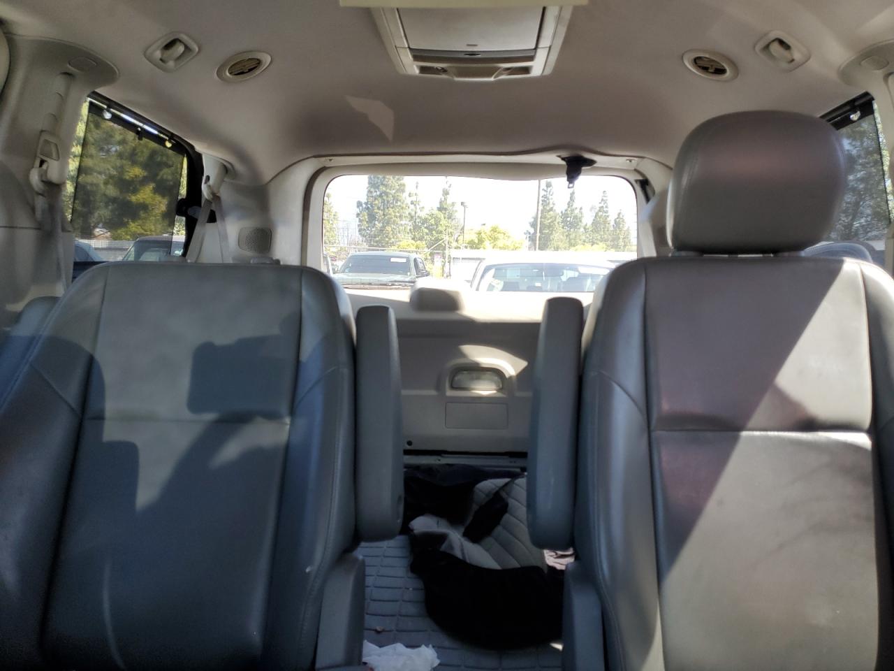 2V4RW3D13AR184406 2010 Volkswagen Routan Se