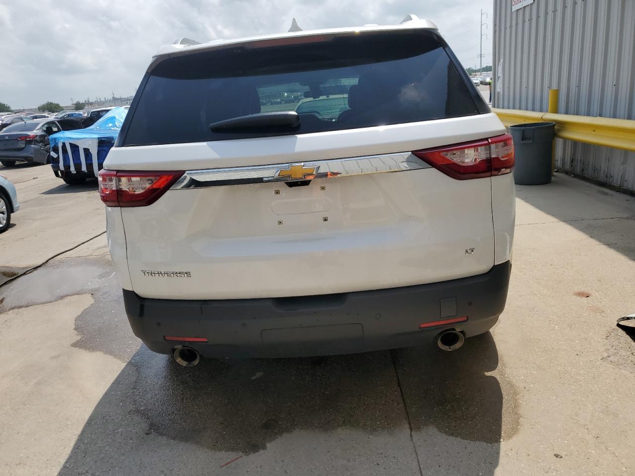 1GNERHKW5JJ271876 2018 Chevrolet Traverse Lt