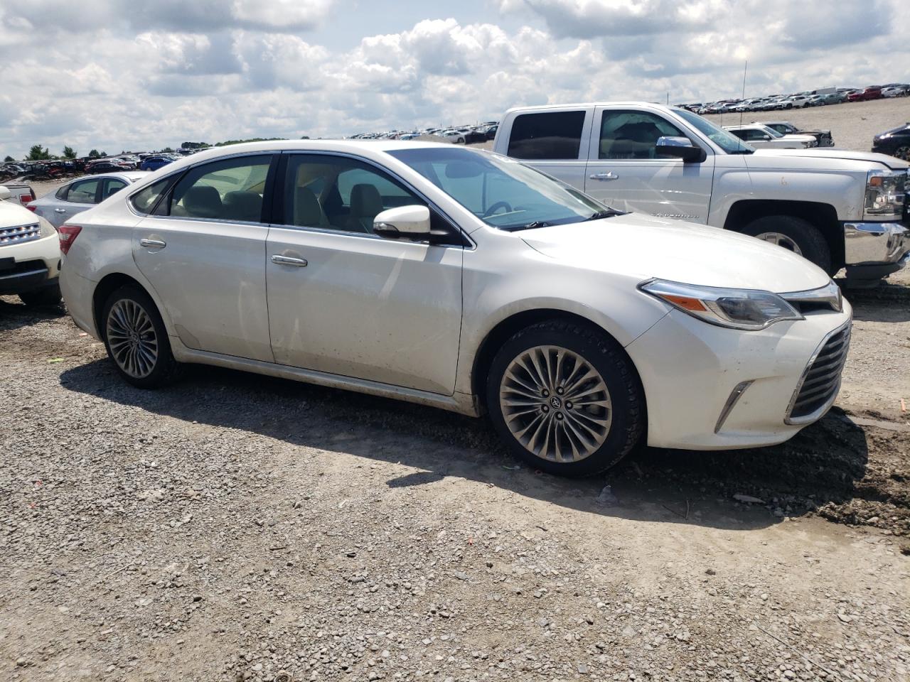 4T1BK1EB5JU270253 2018 Toyota Avalon Xle