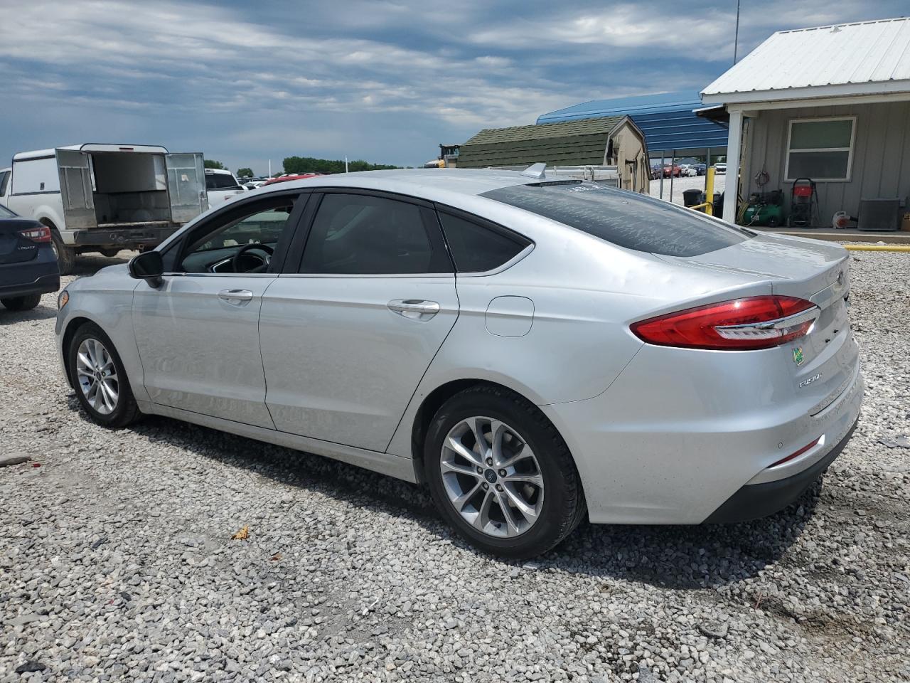 3FA6P0HD2KR275164 2019 Ford Fusion Se