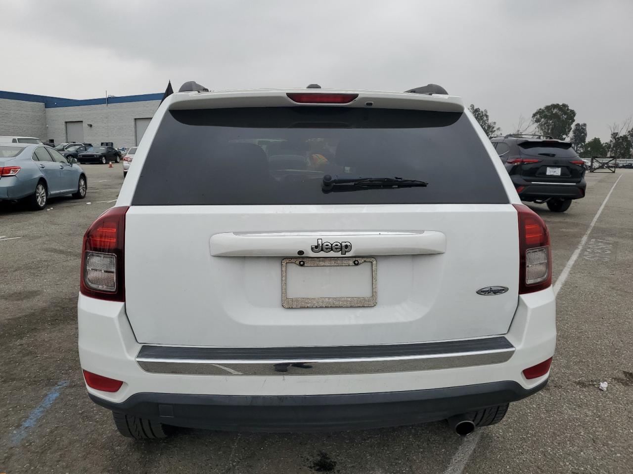 1C4NJCEA6GD536170 2016 Jeep Compass Latitude