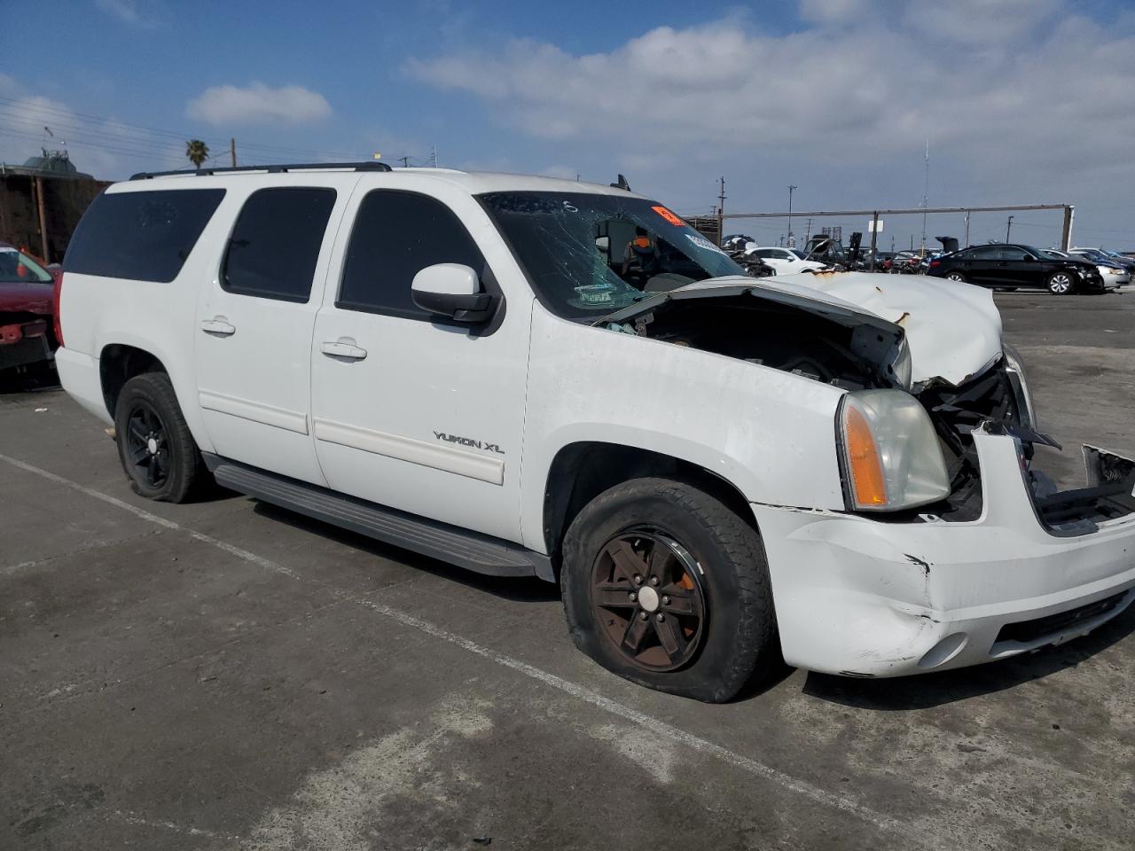 1GKS1HE07BR113525 2011 GMC Yukon Xl C1500 Sle