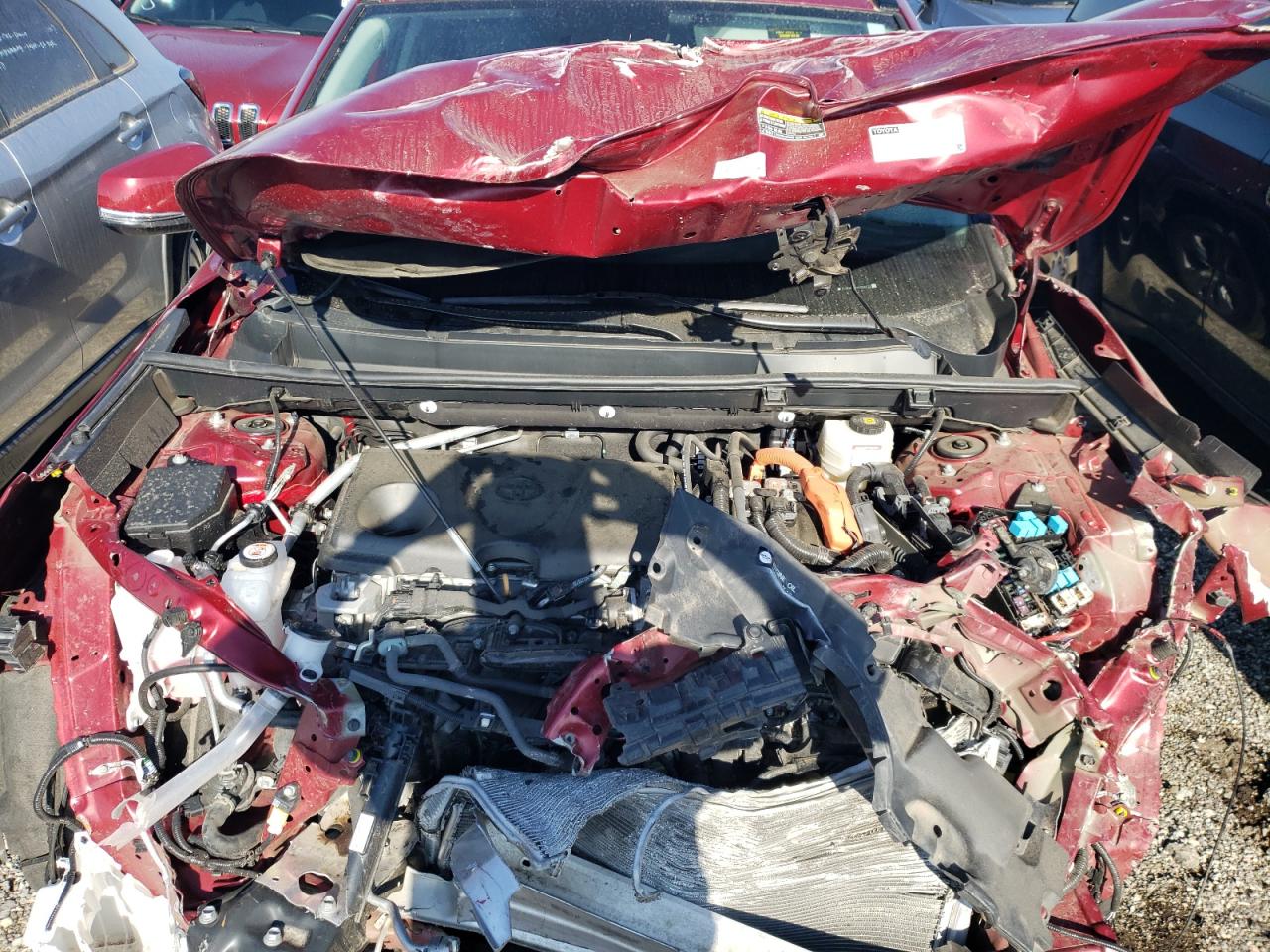 4T3RWRFV0NU056021 2022 Toyota Rav4 Xle