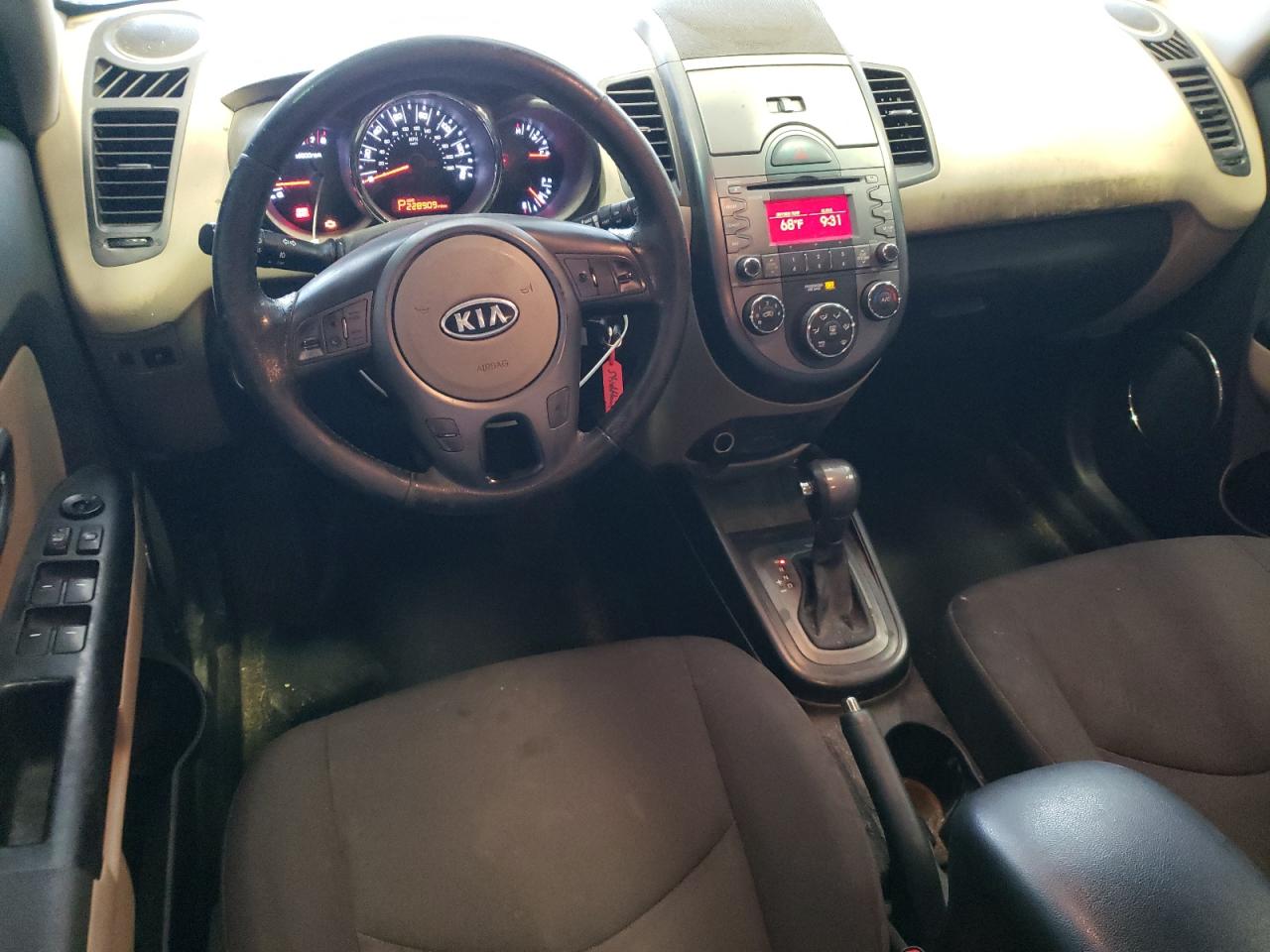 KNDJT2A25B7292925 2011 Kia Soul +