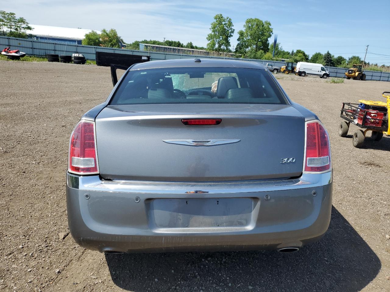 2C3CA5CG7BH560388 2011 Chrysler 300 Limited