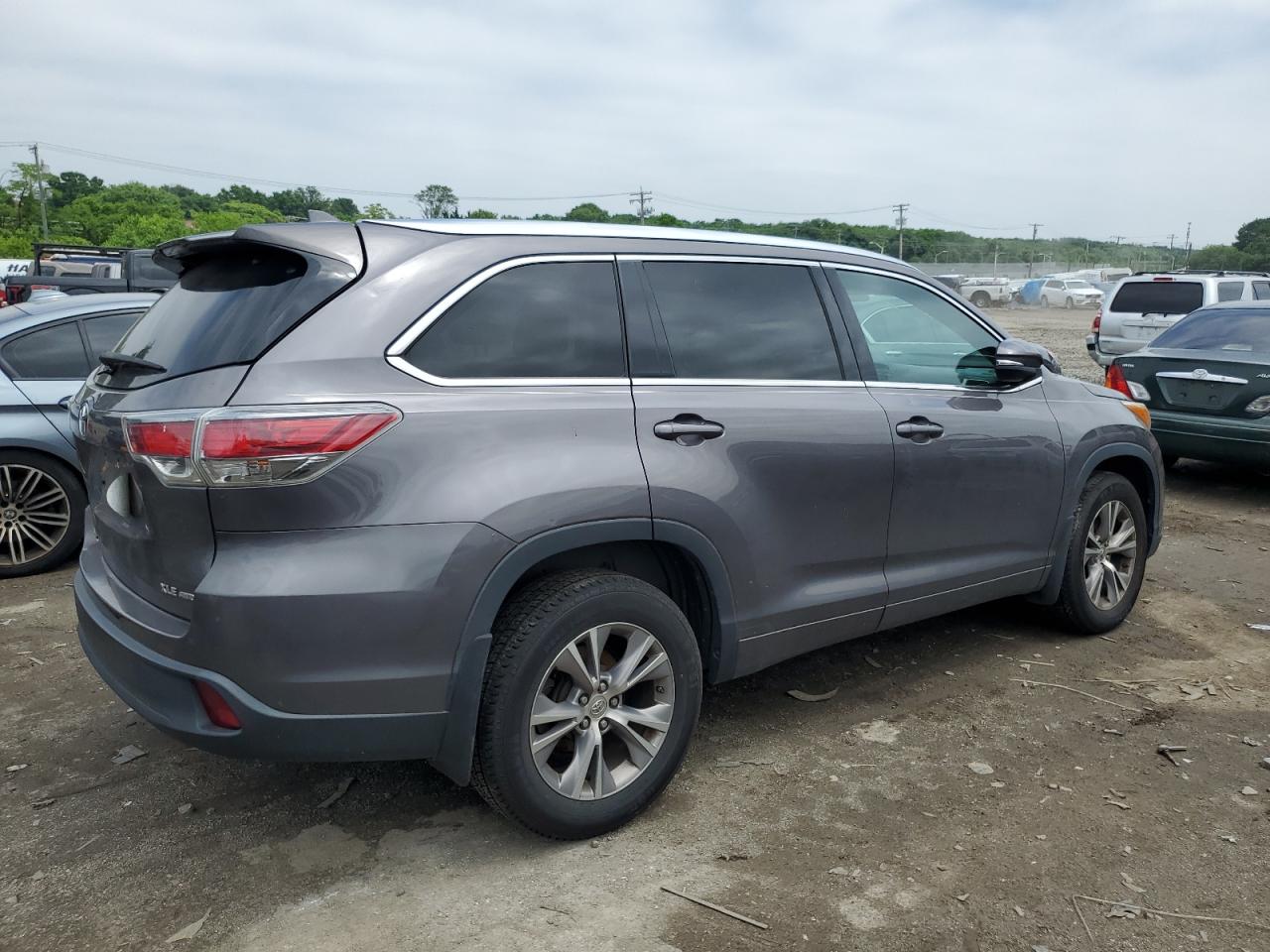 5TDJKRFH4FS190648 2015 Toyota Highlander Xle