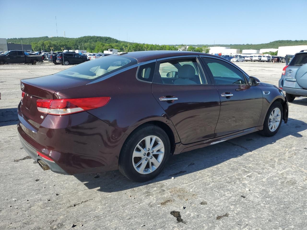 5XXGT4L38GG047143 2016 Kia Optima Lx