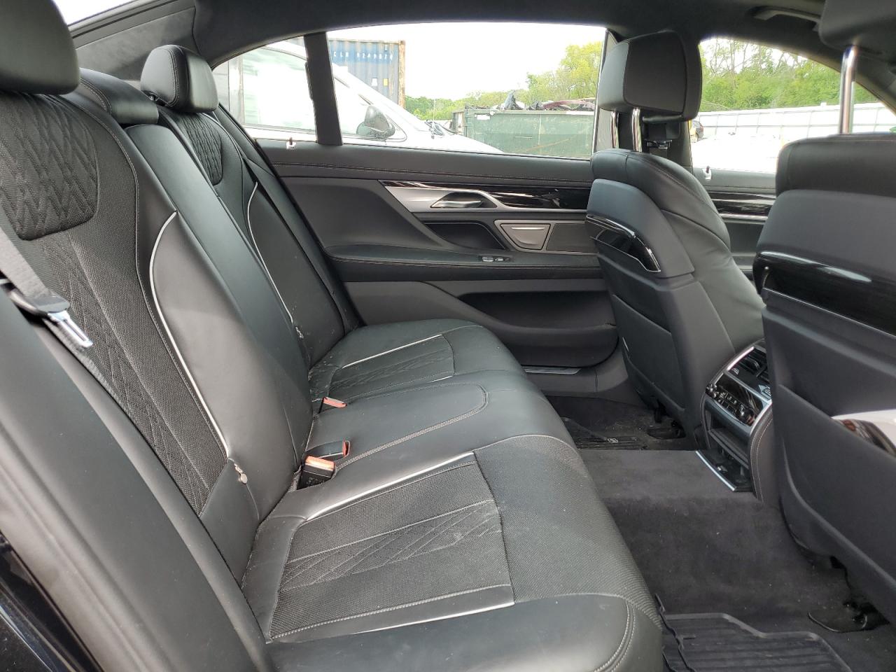 WBA7F2C54GG420536 2016 BMW 750 Xi